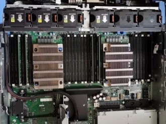Dell EMC PowerEdge R740xd服务器使用H730P RAID卡，配置RAID1＋RAID5，安装Windows Server 2019操作系统