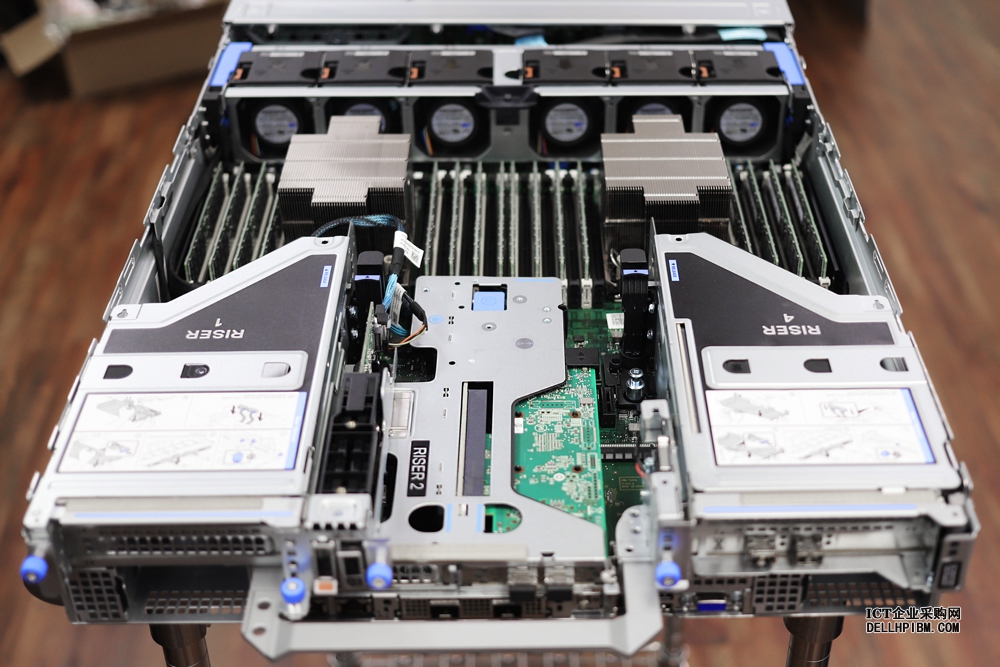 戴尔(Dell) EMC PowerEdge R750服务器全面硬件解析：搭载全新至强处理器，扩展性能出色！